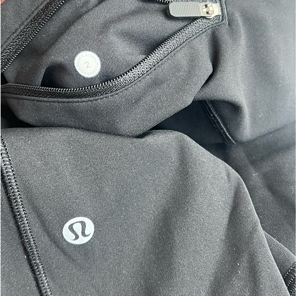 Lululemon‎ Athletica Speed Up Tight 28" *Full-On Luxtreme Women’s Size 2 Black